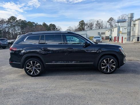 New 2026 Volkswagen Atlas SEL Premium R-Line image 3