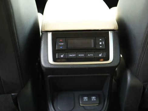 Used 2020 Subaru Ascent Limited image 32