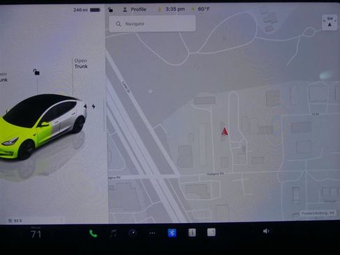 Used 2023 Tesla Model 3 Standard Range image 10