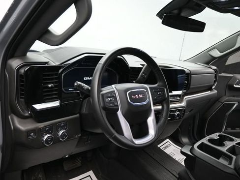 Used 2024 GMC Sierra 1500 SLE image 12