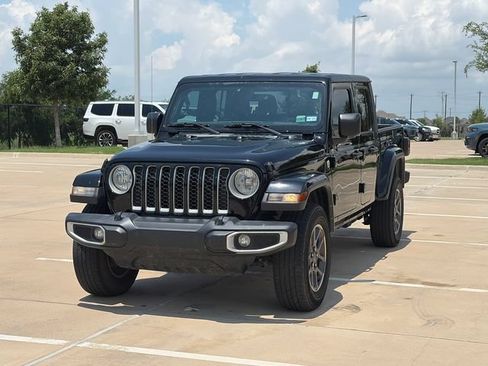 Used 2023 Jeep Gladiator Overland AWD/4WD image 3