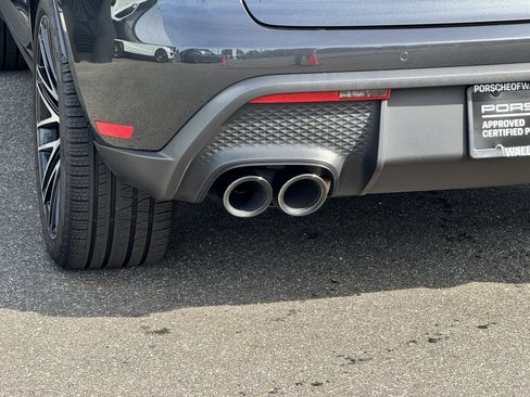 Certified 2026 Porsche Macan AWD/4WD image 15