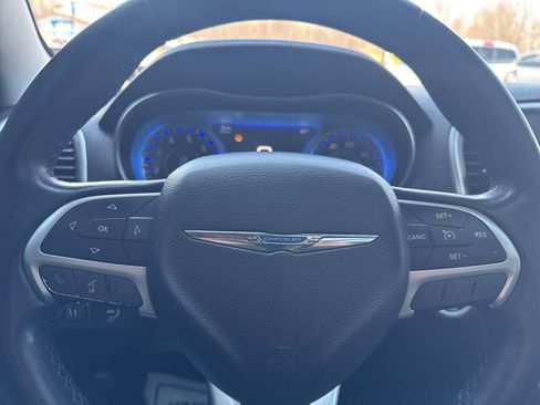 Used 2015 Chrysler 300 Limited image 35