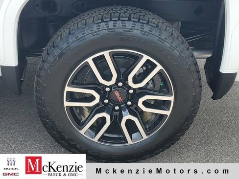 New 2026 GMC Sierra 1500 AT4 AWD/4WD image 32