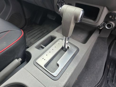 Used 2019 Nissan Frontier SV AWD/4WD image 6