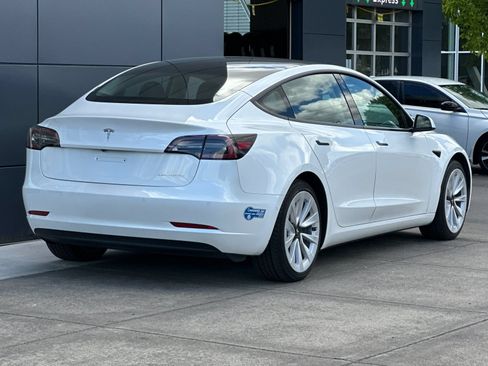 Used 2021 Tesla Model 3 Long Range AWD/4WD image 3