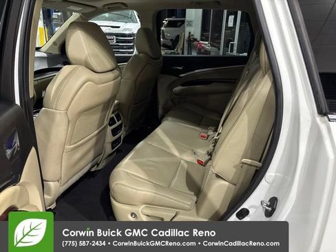 Used 2017 Acura MDX SH-AWD image 12