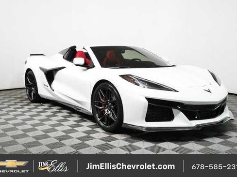 Used 2023 Chevrolet Corvette Z06 w/ Stealth Interior Trim Package RWD image 21
