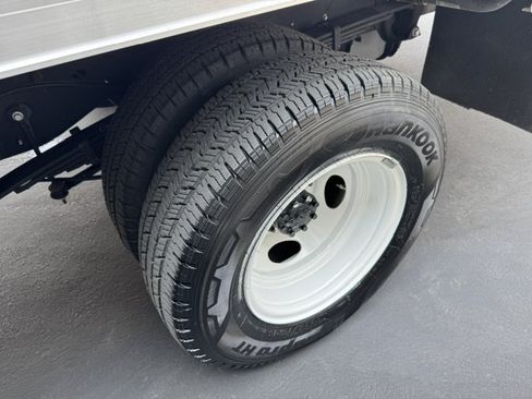 Used 2024 Ford E-450 and Econoline 450 Super Duty w/ Power Windows & Locks Group RWD image 25