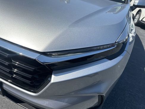 Used 2026 Honda CR-V EX-L image 9