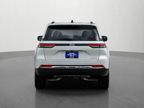 New 2025 Jeep Grand Cherokee Limited w/ Luxury Tech Group II image 4