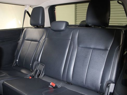 Certified 2024 Ford Expedition Max XLT image 28