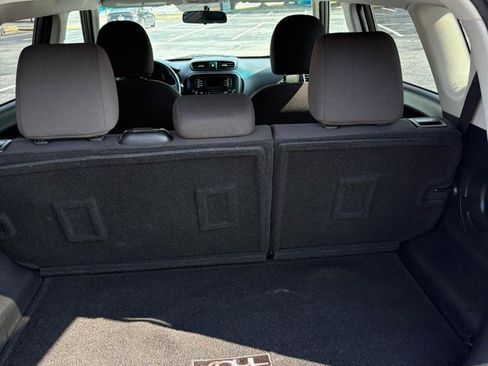 Used 2016 Kia Soul FWD image 21