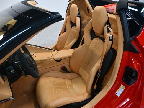 Used 2023 Chevrolet Corvette Stingray Premium Conv w/ Z51 Performance Package RWD image 37