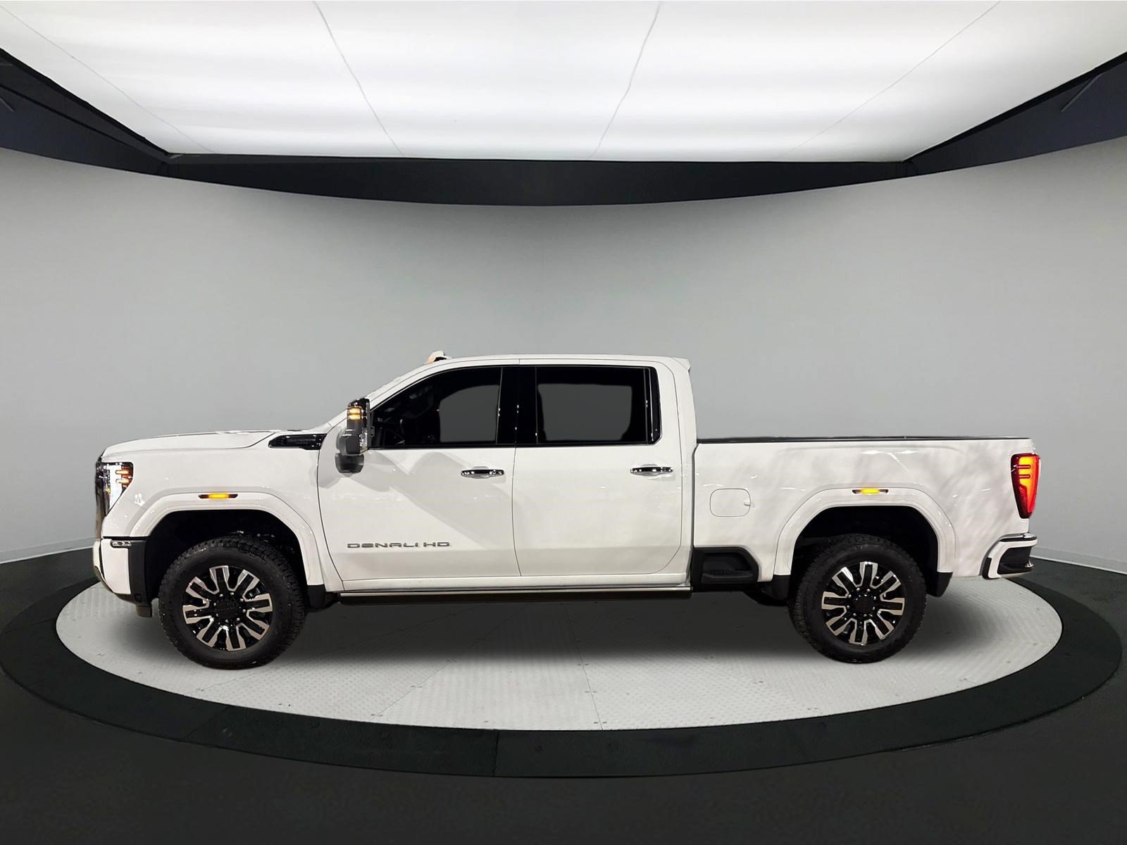 Used 2026 GMC Sierra 2500 Denali Ultimate AWD/4WD image 4