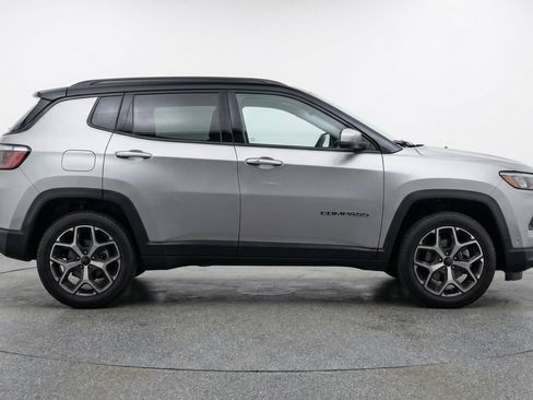 Used 2025 Jeep Compass Limited AWD/4WD image 11