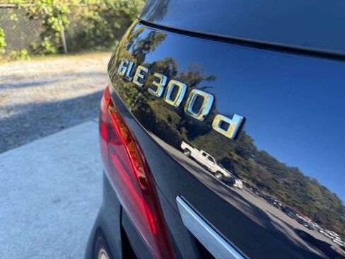 Used 2016 Mercedes-Benz GLE 300d 4MATIC image 40