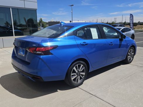 Used 2023 Nissan Versa SV FWD image 5