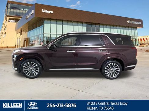 Used 2024 Hyundai Palisade Calligraphy FWD image 4