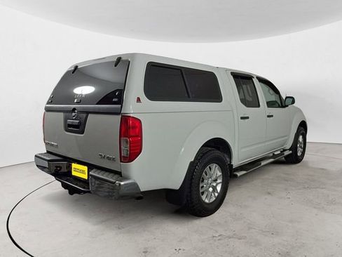 Used 2016 Nissan Frontier SV image 5
