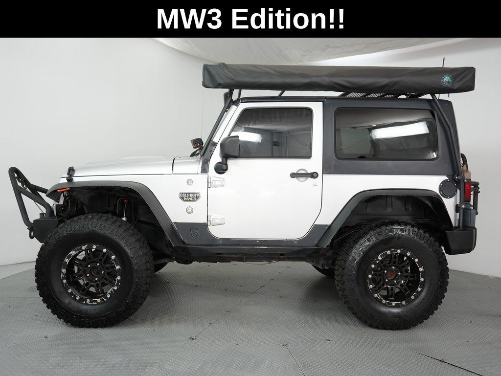 Used 2012 Jeep Wrangler Rubicon AWD/4WD image 4