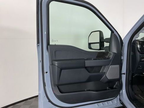 Certified 2024 Ford F350 Lariat w/ Camper Package image 16