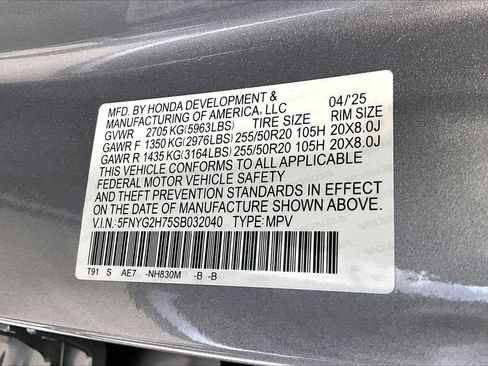 Used 2025 Honda Pilot Touring image 8