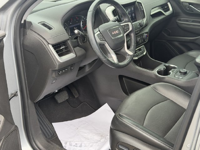 Used 2023 GMC Terrain SLT w/ Tech Package FWD image 13