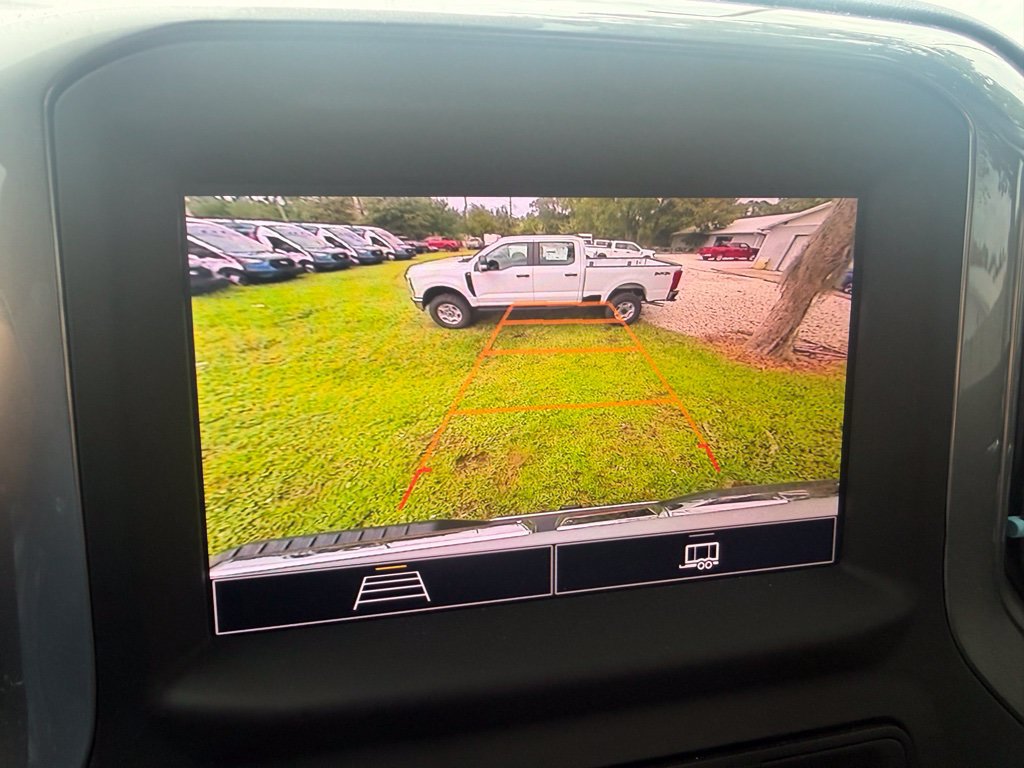 Used 2025 GMC Sierra 2500 Pro w/ Convenience Package AWD/4WD image 11