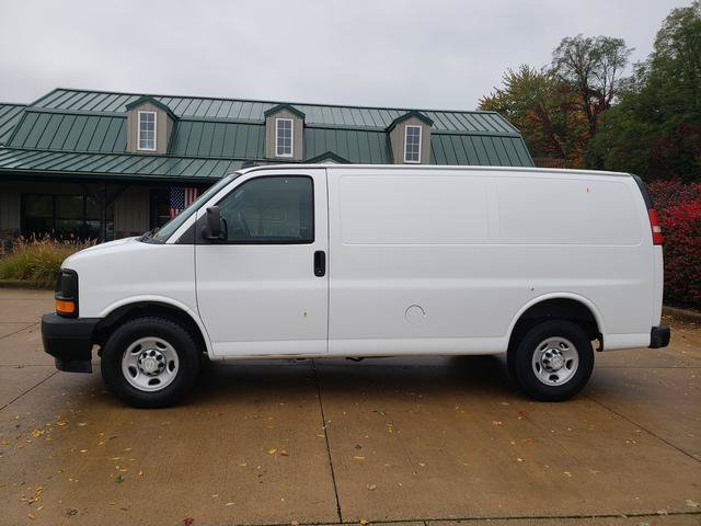 Used 2017 Chevrolet Express 2500 RWD image 11