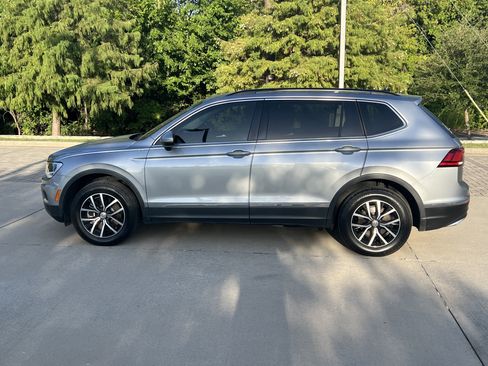Used 2021 Volkswagen Tiguan SE FWD image 6