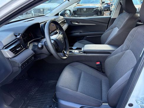 Used 2025 Toyota Camry LE image 25