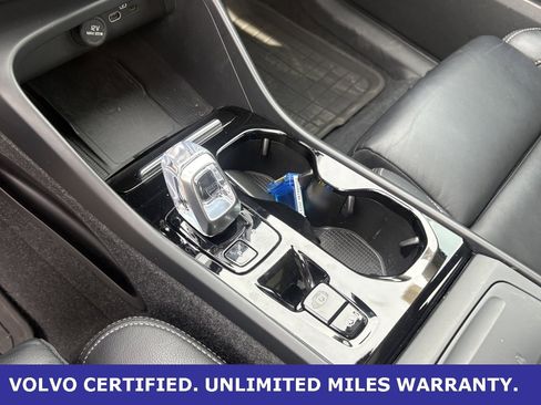 Certified 2023 Volvo XC40 B4 Plus w/ Protection Package Premier image 18