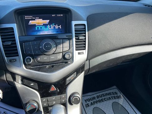 Used 2015 Chevrolet Cruze LT w/ Sun And Sound Package image 11