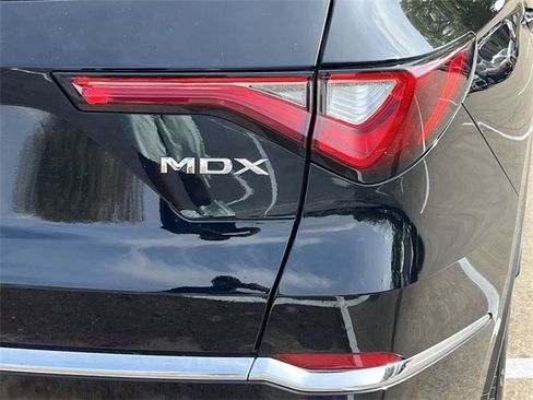 Certified 2023 Acura MDX FWD w/ Technology Package image 7