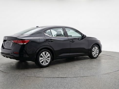 Used 2025 Nissan Sentra S FWD image 9