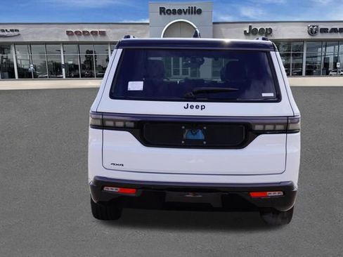 New 2026 Jeep Grand Wagoneer Summit AWD/4WD image 4