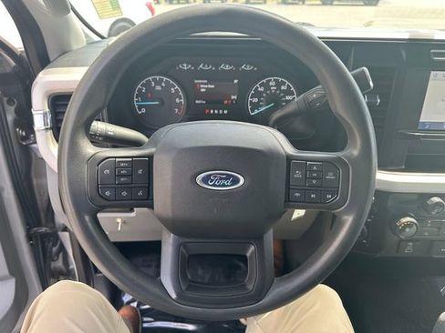 Used 2023 Ford F350 XLT AWD/4WD image 12