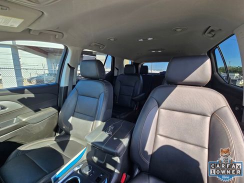 Used 2021 Chevrolet Traverse RS FWD image 29