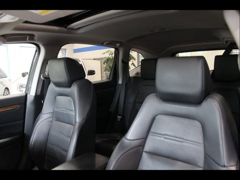 Used 2018 Honda CR-V Touring image 14