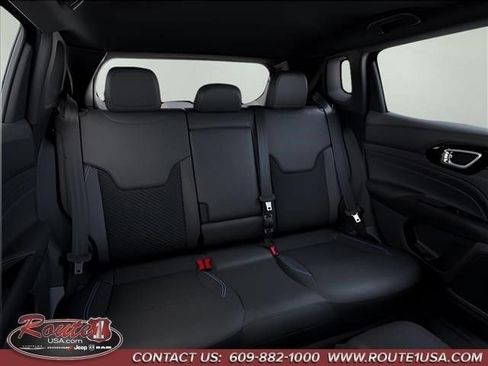 New 2026 Jeep Compass Latitude AWD/4WD image 16