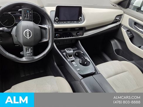 Used 2025 Nissan Rogue SV FWD image 6