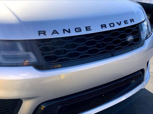 Used 2020 Land Rover Range Rover Sport HST image 30