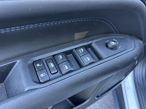 New 2026 Jeep Compass Limited image 30