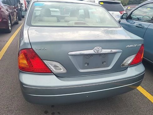 Used 2001 Toyota Avalon XLS w/ Option Pkg 5 FWD image 4
