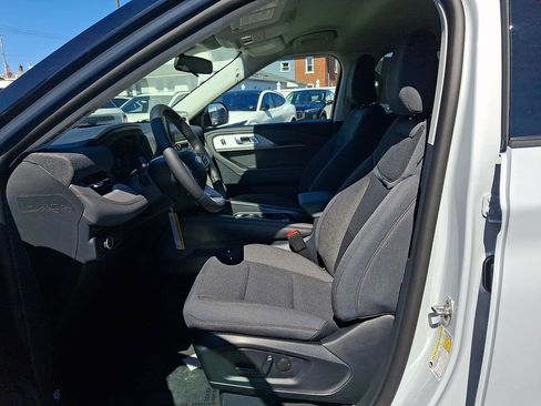 New 2026 Ford Explorer Active AWD/4WD image 8