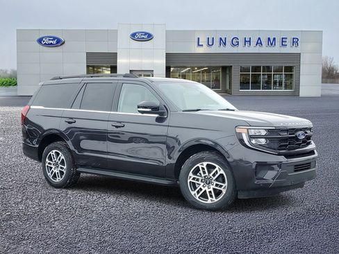 New 2026 Ford Expedition Active image 1