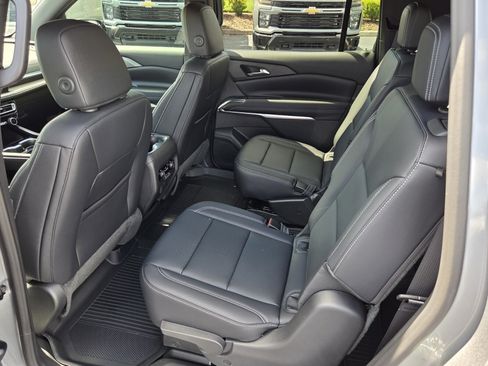 New 2027 Chevrolet Traverse LT w/ Midnight/Sport Edition AWD/4WD image 6