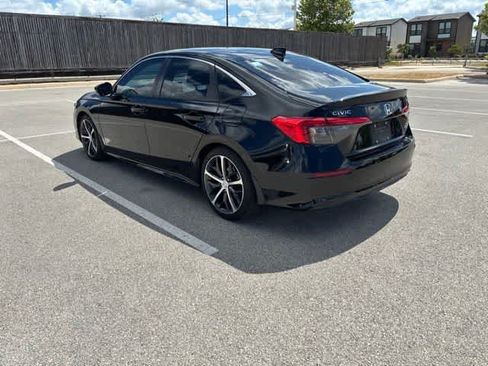 Used 2024 Honda Civic Touring image 3
