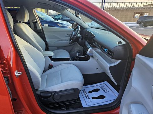 Used 2025 Hyundai Kona SEL image 10